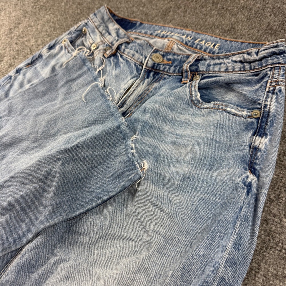 American Eagle Jeans 00 Short Light Blue Wide Leg Raw Hem Women